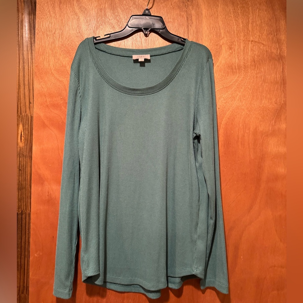 Women's Loft Green Long Sleeve Top Size Large Never Worn